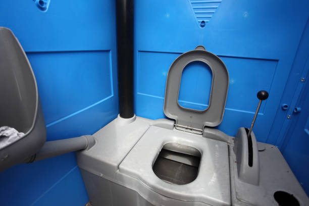 Porta potty delivery and setup in Centerville, TN